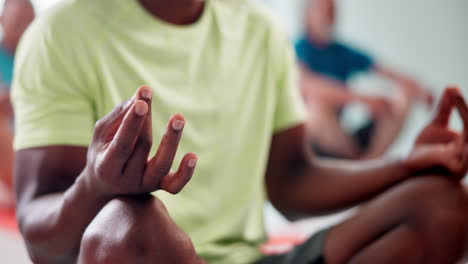 sesión de meditación en grupo