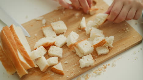 preparing croutons
