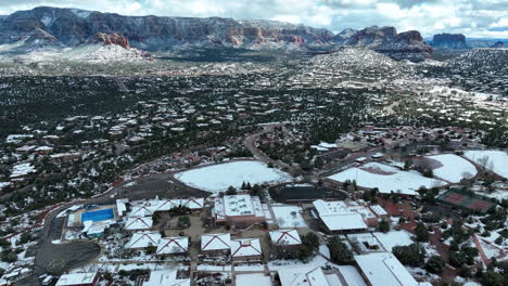 Paisaje-Invernal-De-La-Zona-Residencial-De-Sedona-En-Arizona,-Estados-Unidos