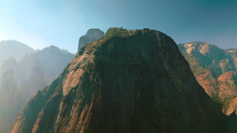mountain peak in yosemite national park