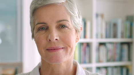 Portrait-of-a-senior-woman-bookstore-owner-looking