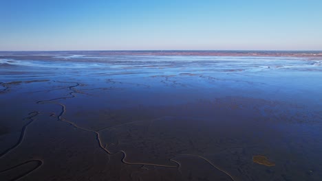 Patrones-En-La-Naturaleza-Encontrados-En-Un-Hermoso-Paisaje-En-La-Bahía-De-Arcachon,-Francia