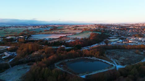 Tagesanbruch-An-Einem-Sehr-Kalten-Wintermorgen-In-Yorkshire,-Großbritannien