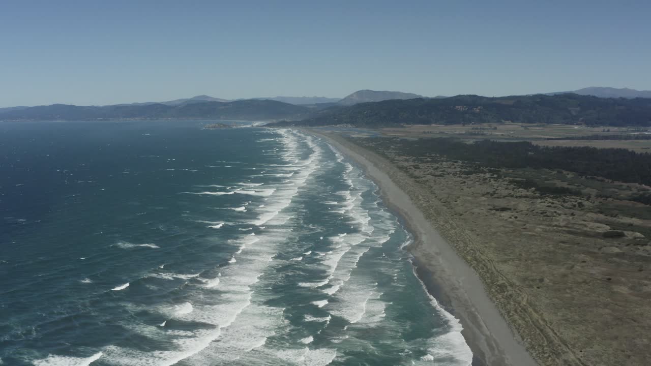 俄勒岡州南部海岸廣闊海灘景色