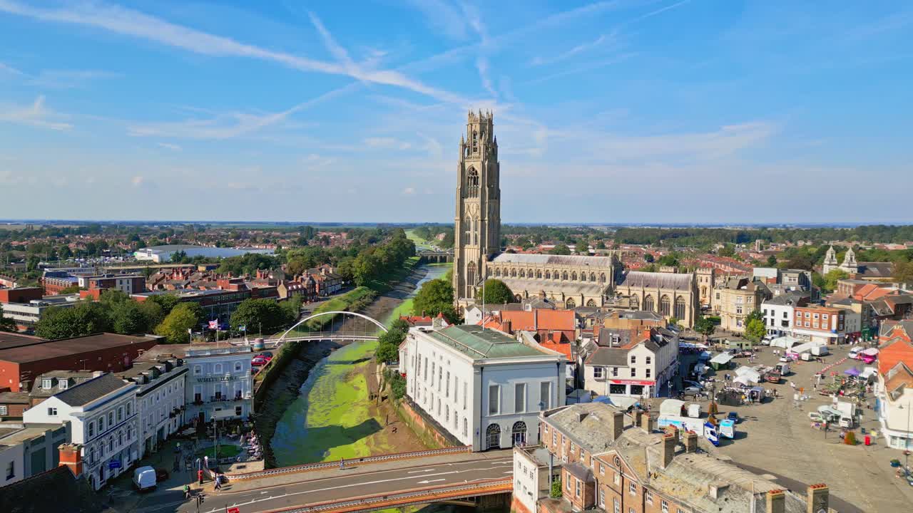 boston, reino unido, una ciudad comercial histórica, es famosa por los padres peregrinos