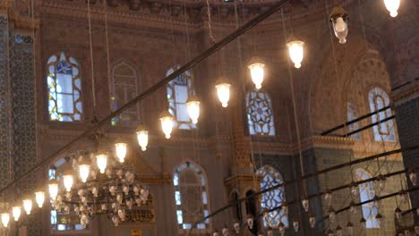 el interior de una mezquita