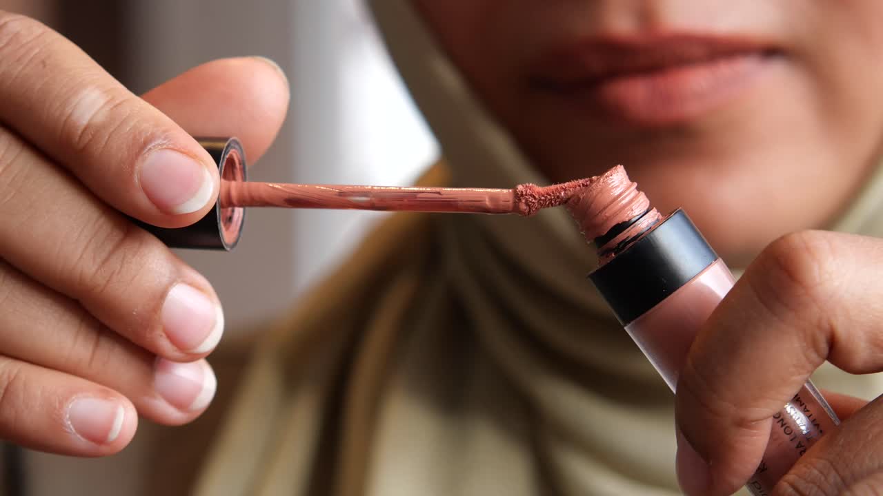 Lipstick application