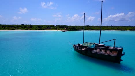 Soft-aerial-drift-over-Maldives-shore