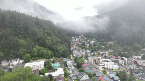 vidéo de la ville aérienne de juin en alaska