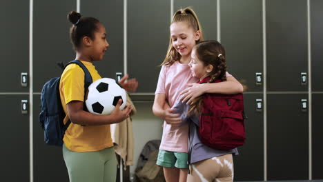 Girls-in-the-locker-room