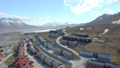 flight in svalbard - spitsbergen - longyearbyen city