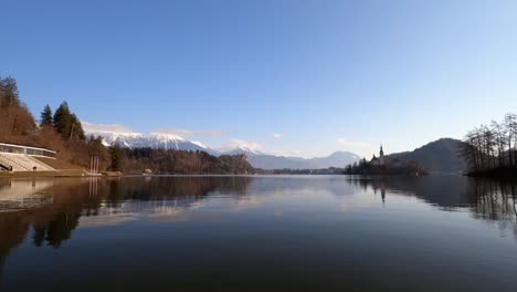 Impresionante-Video-De-Lapso-De-Tiempo-De-Eslovenia,-Lago-Sangrado-En-Invierno