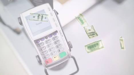 animación de billetes de dólares estadounidenses y terminal de pago