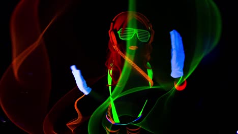 UV-Glowing-Woman-19