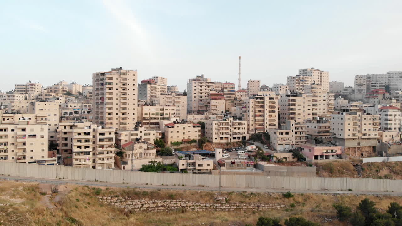 Flying across the Israel Palestine border