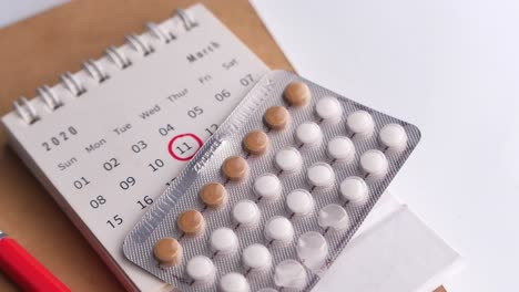 birth control pills and calendar