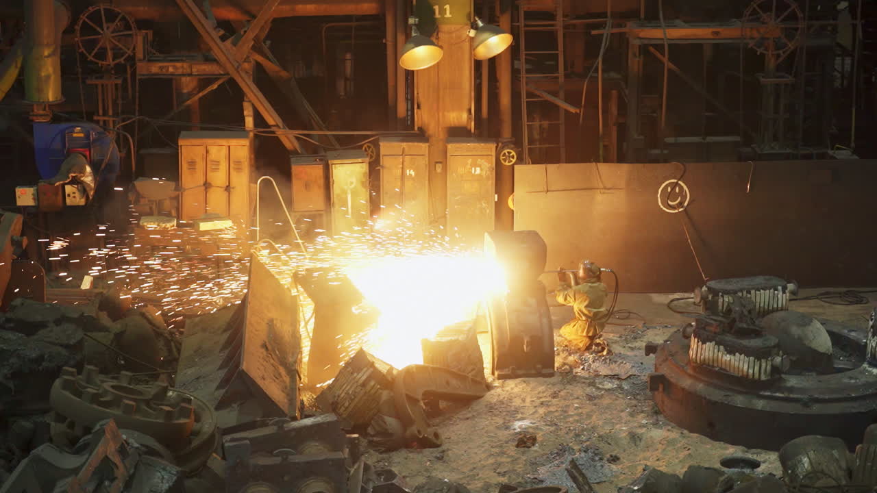 резка металла и металлолома на заводе