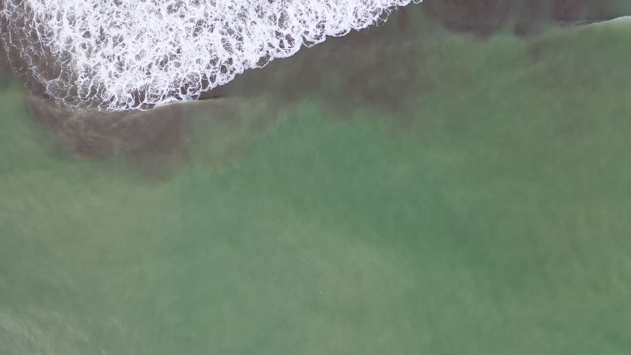 olas costeras desde arriba