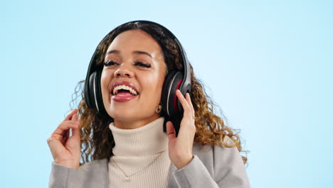 radio, dance and sing with a woman on a blue