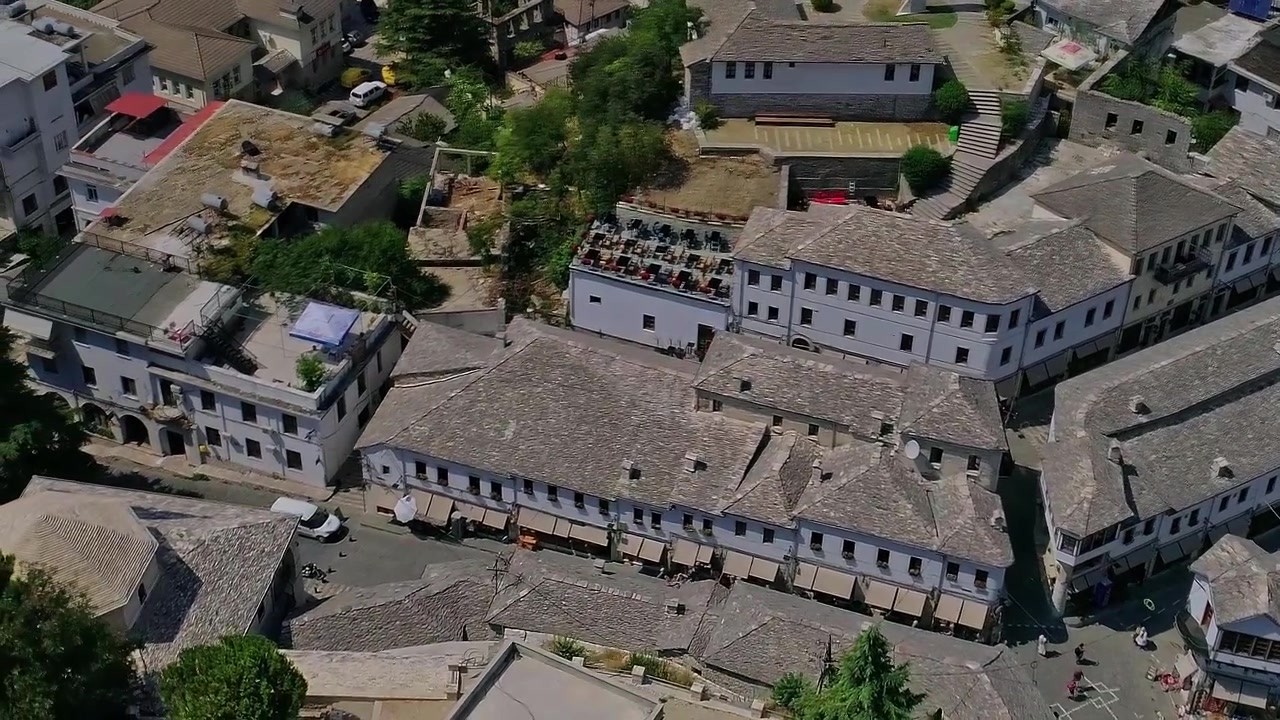 Vista aerea di edifici storici in Albania durante il giorno