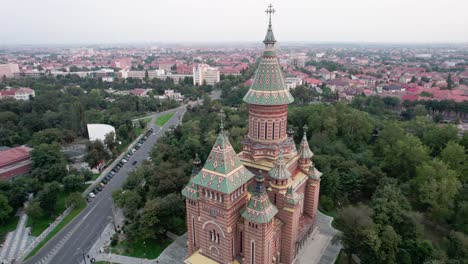 Drone-Circling-Around-Orthodox-Cathedral-in-Timisoara,-Romania