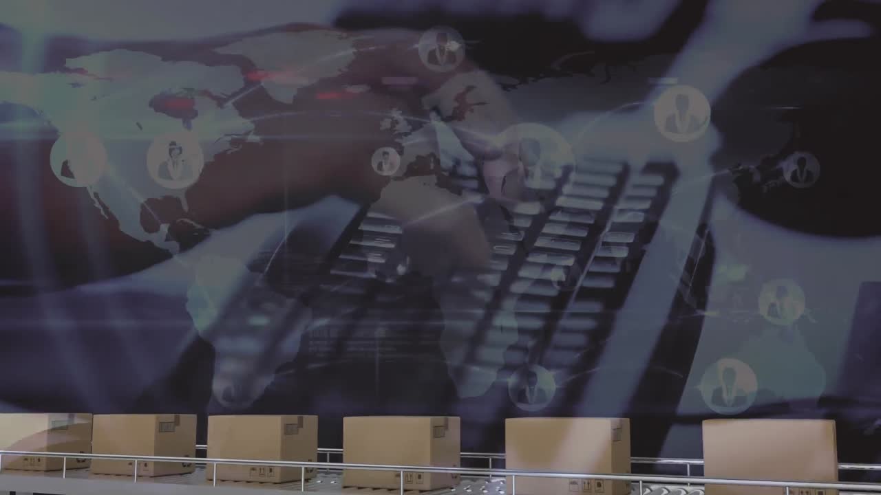 анимация обработки данных над деловой женщиной в офисе