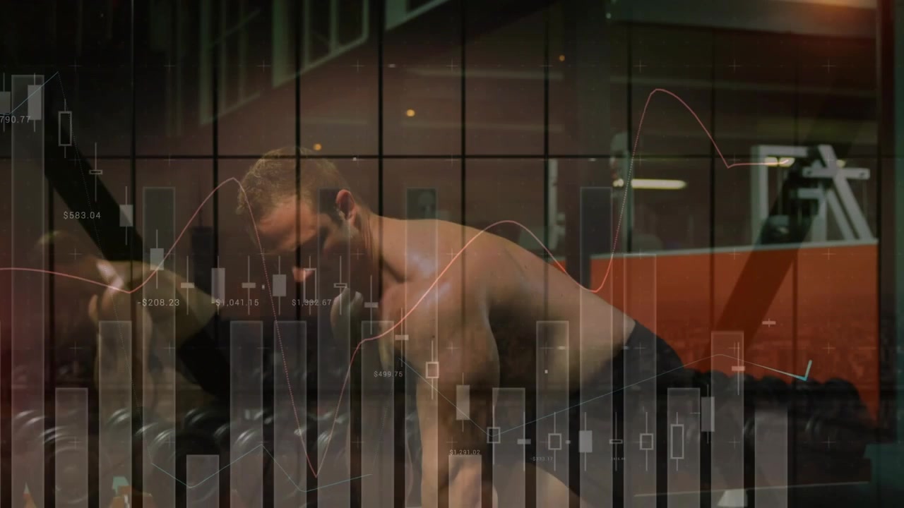 Man pakt stang vast en begint met herhalingen voor fitness, heupen buigen en dan strekken, grafieken als overlay op spiegel