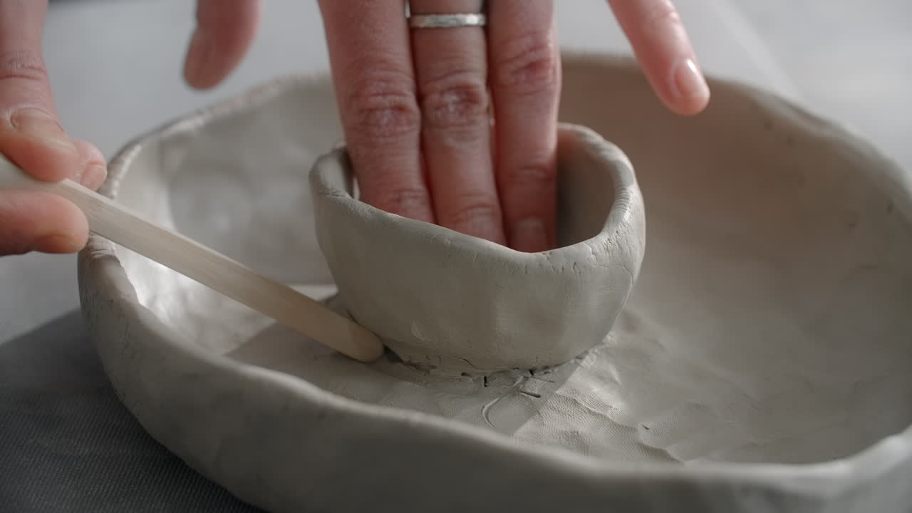 cerámica de construcción manual