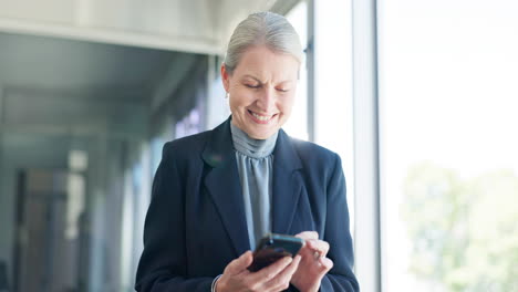 Mujer-De-Negocios,-Teléfono-De-Oficina