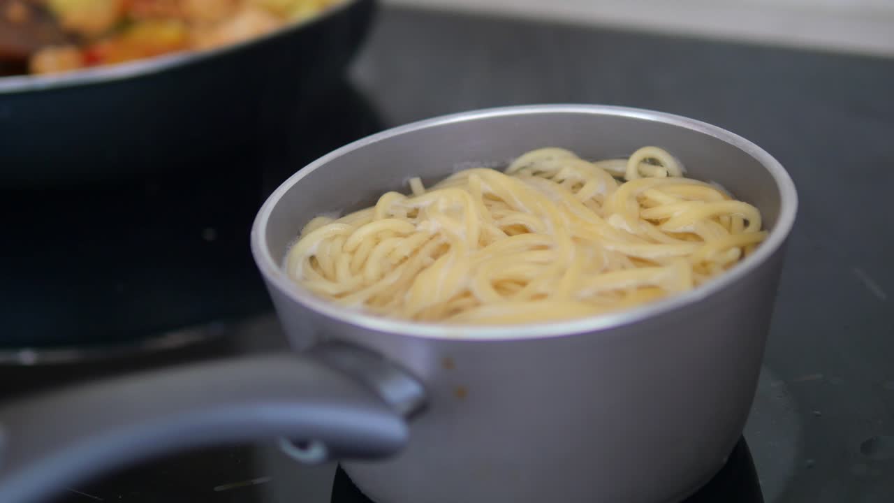 Cucina degli spaghetti