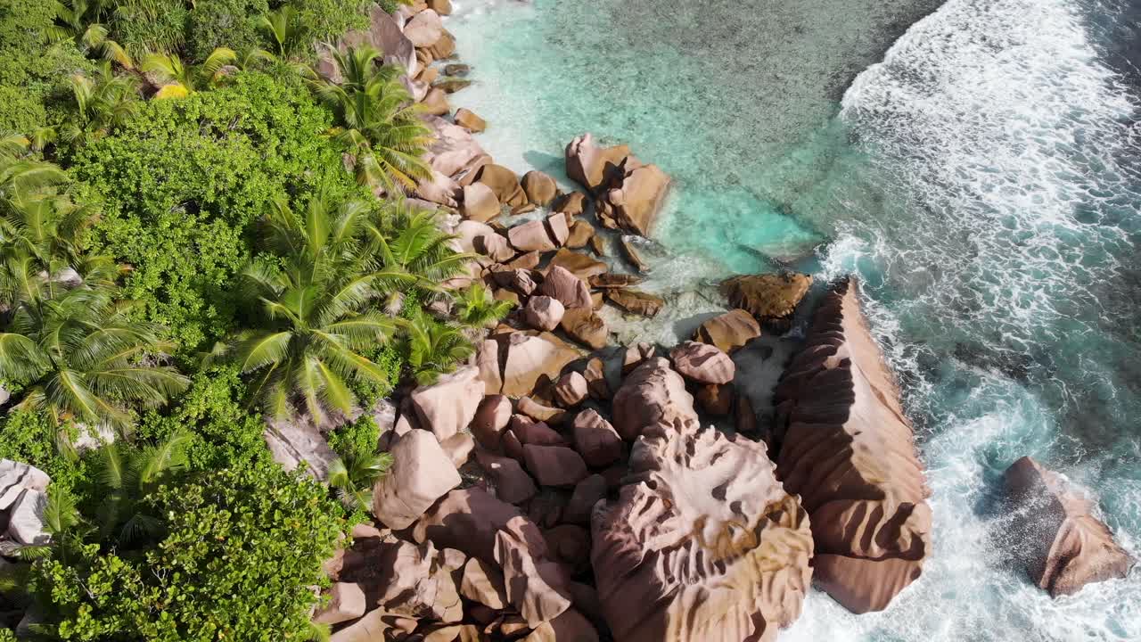 donde la tierra se encuentra con el mar