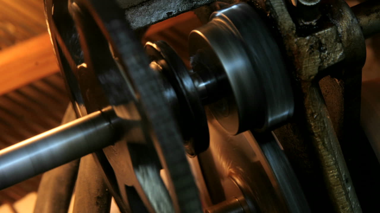 timelapse af bevægelige indre dele i et spillerpiano