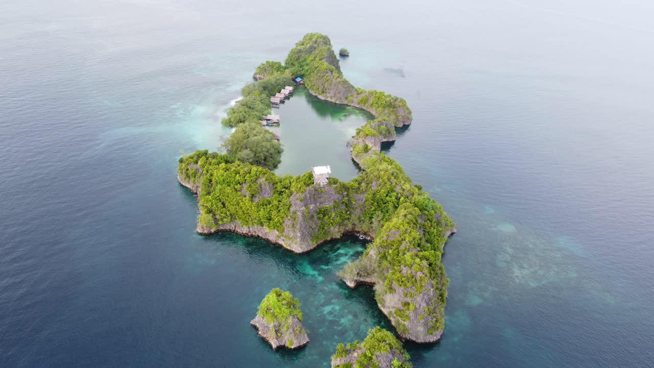 el paraíso tiene un nombre y es raja ampat.