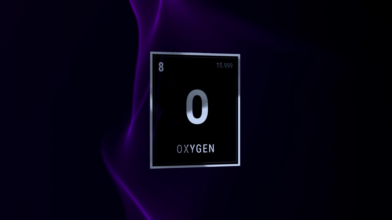 Elemento Ossigeno della tavola periodica con fumo viola su sfondo scuro