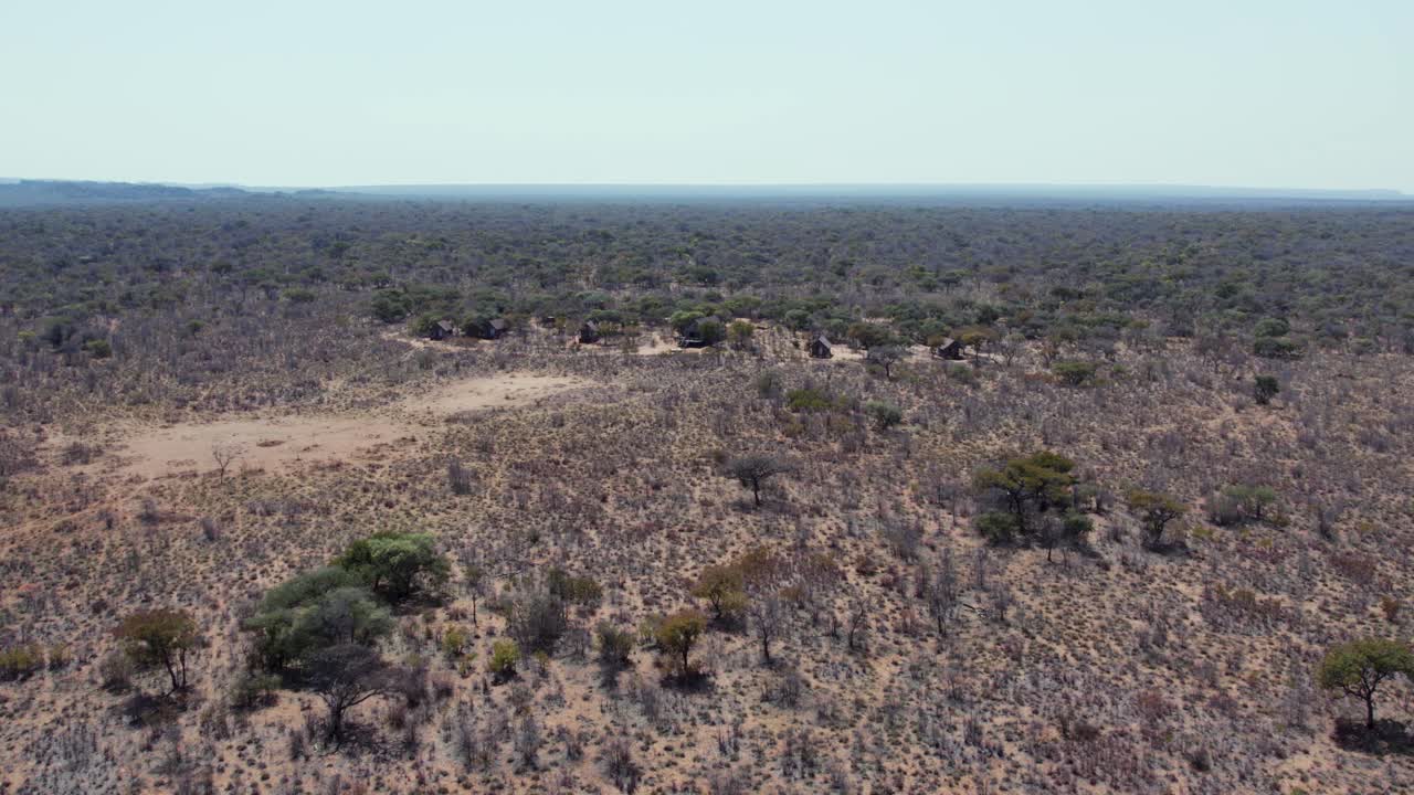 공중: 워터버그 고원 국립 공원, 나미비아의 사파리 캠프 숙박 시설