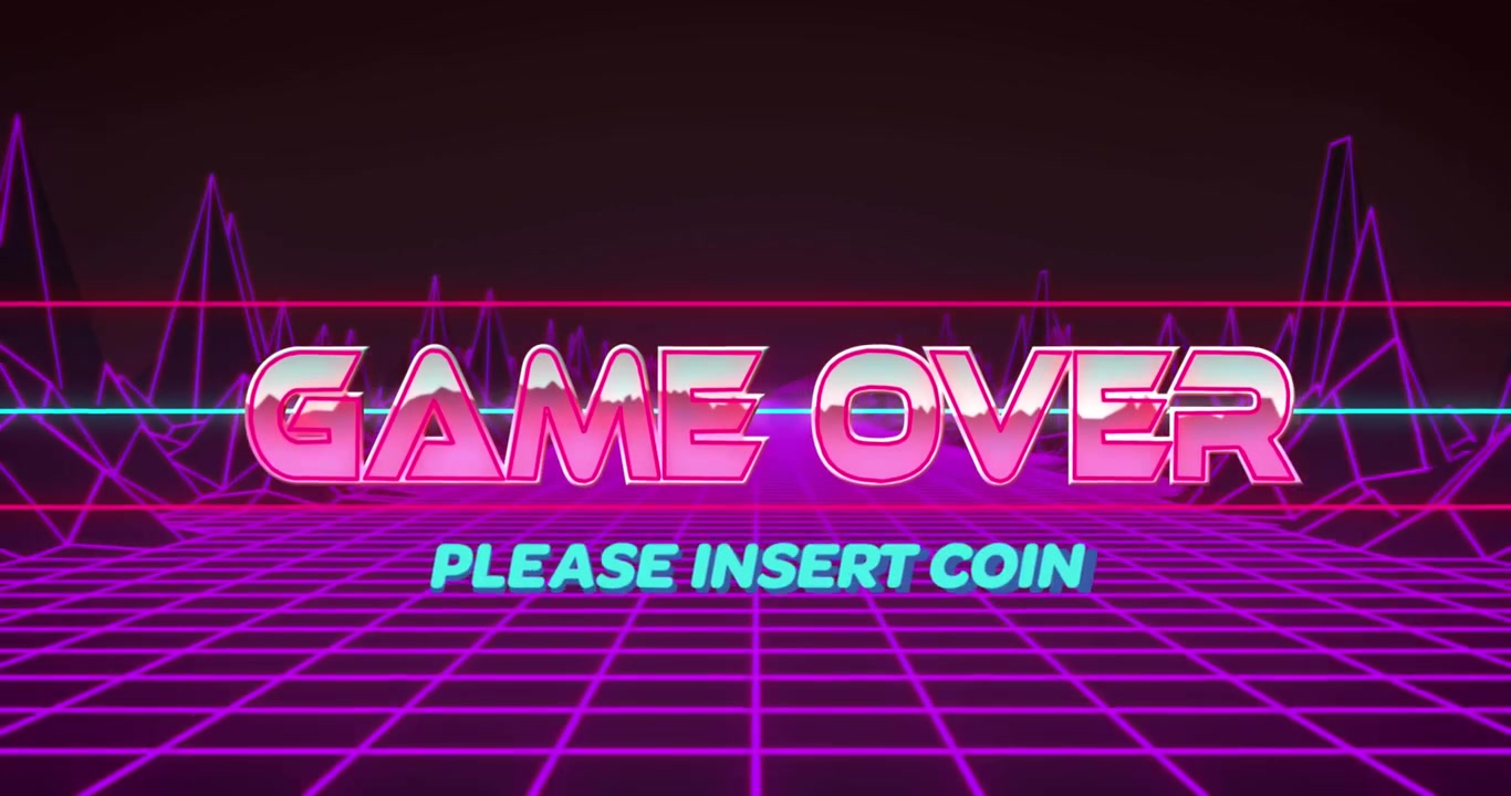 Animazione di testo "Game Over" su montagne