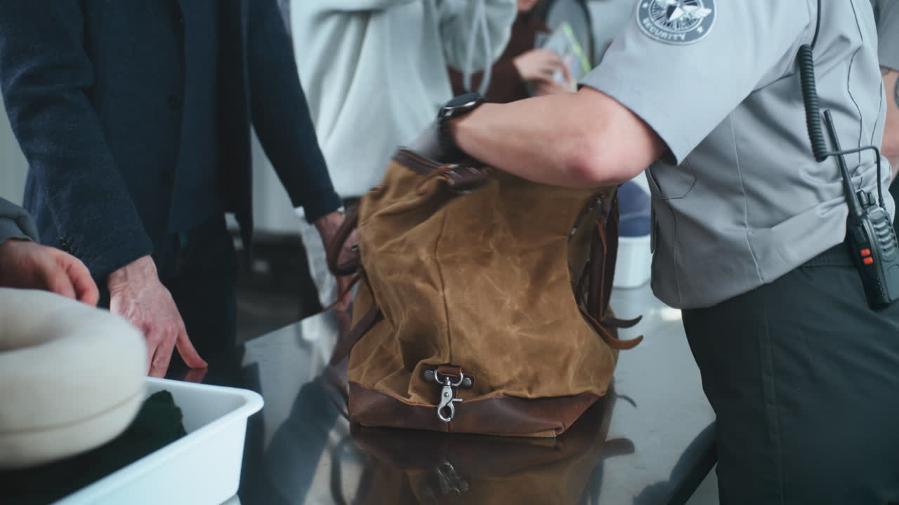 control de seguridad del equipaje en el aeropuerto