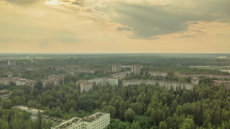 lapso de tiempo de la ciudad fantasma abandonada de pripyat en la zona de exclusión de chernobyl