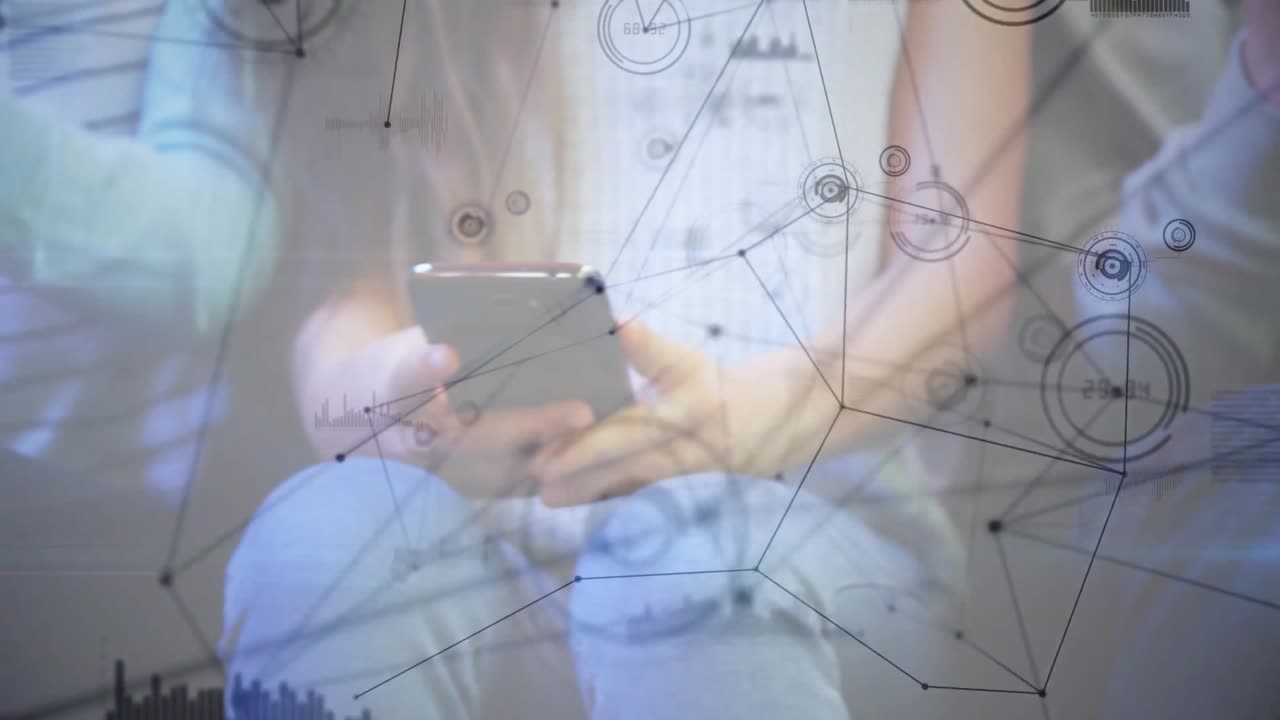 Sobreposição de rede digital aparecendo enquanto dois amigos levantam telefones para uma demonstração dinâmica de visualização de dados.
