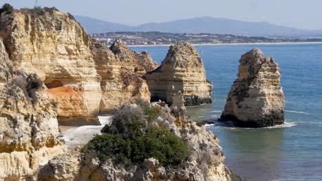 zeitlupenaufnahme einer felsigen klippe in lagos beach headland praia do pinhão algarve portugal europa 1920x1080 hd