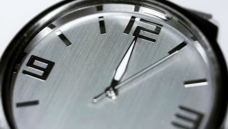 el tiempo se mueve rápido. reloj de tiempo.