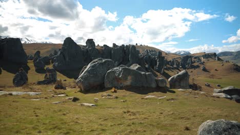 Smooth-footage-of-big-boulders-and-rocks