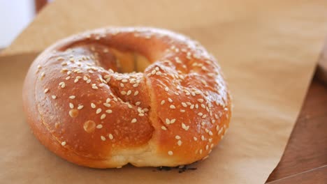 sesame bagel