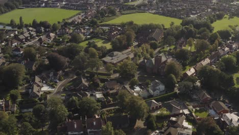 Una-Vista-Aérea-De-Un-Barrio-Inglés-En-Liverpool