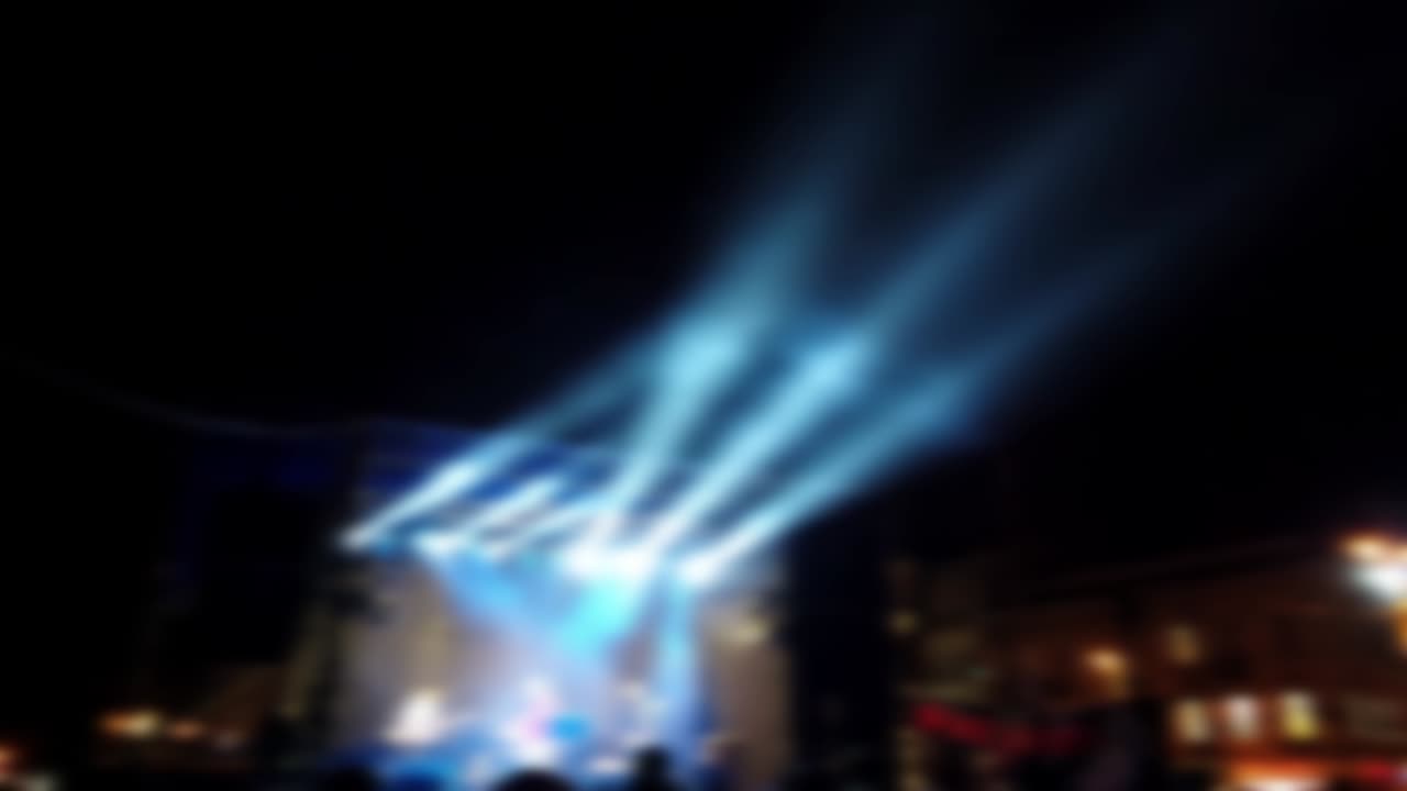 Riprese del concerto sul palco. Fuori fuoco