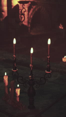 velas en un cuarto oscuro