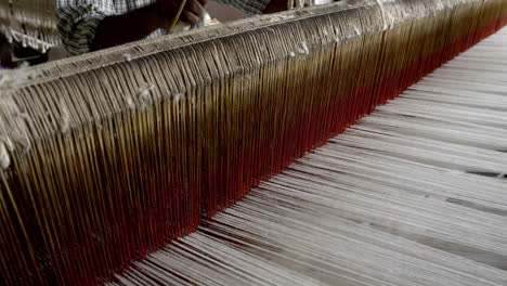 indian traditional handloom wooden weaving machine