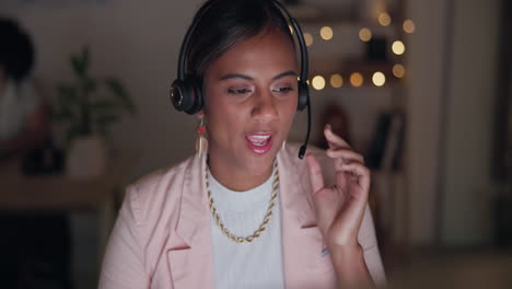 Woman,-computer-and-smile-at-night-in-call-center