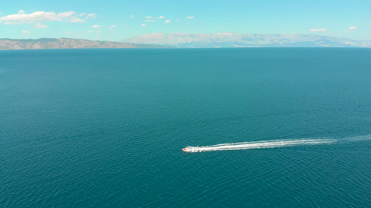아드리아 해 푸른 바다 바다를 여행하는 보트