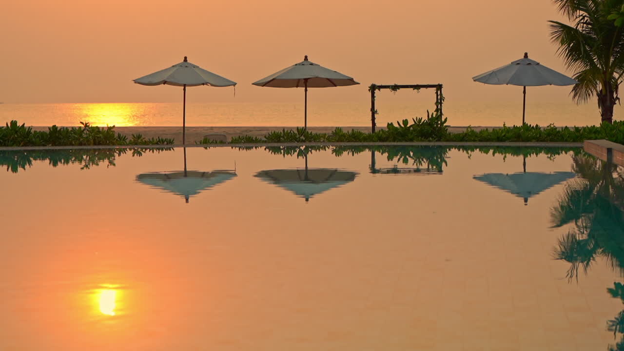 열대 낙원의 일몰